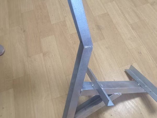 管箱托架